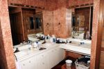Filename=masterbath-2_jpg.jpg
Filesize=35KiB
Dimensions=432x288
Date added=Jul 13, 2004 masterbath-2_jpg.jpg